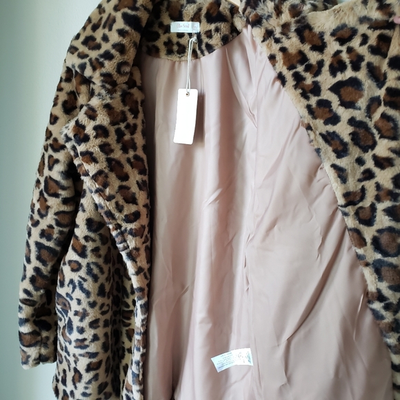 Vegan Fur Leopard Print Coat - Picture 9 of 16